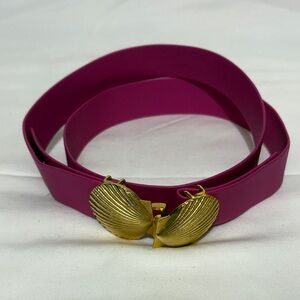 Elegant Fuchsia Belt with Gold Shell Buckle